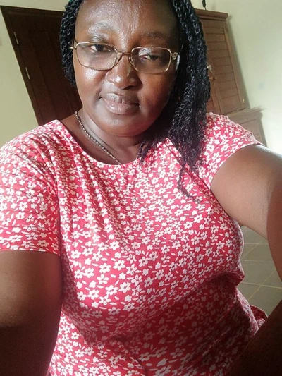 Esperanza, 44 ans, Ébolowa