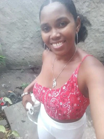 Simonette, 31 años, Sambava