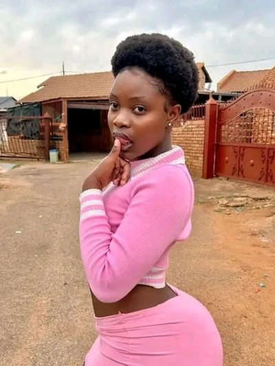 Dileine, 32 лет, Yaoundé