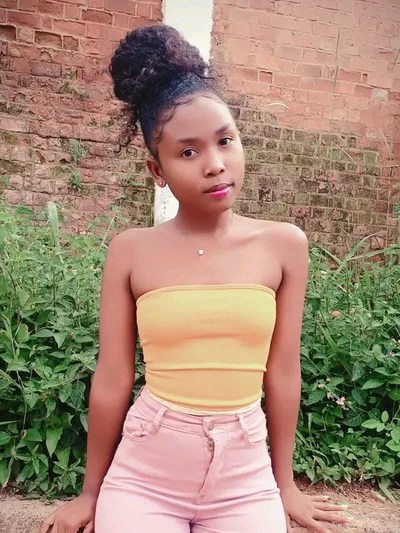 Luciacam11, 35 y.o., Toamasina